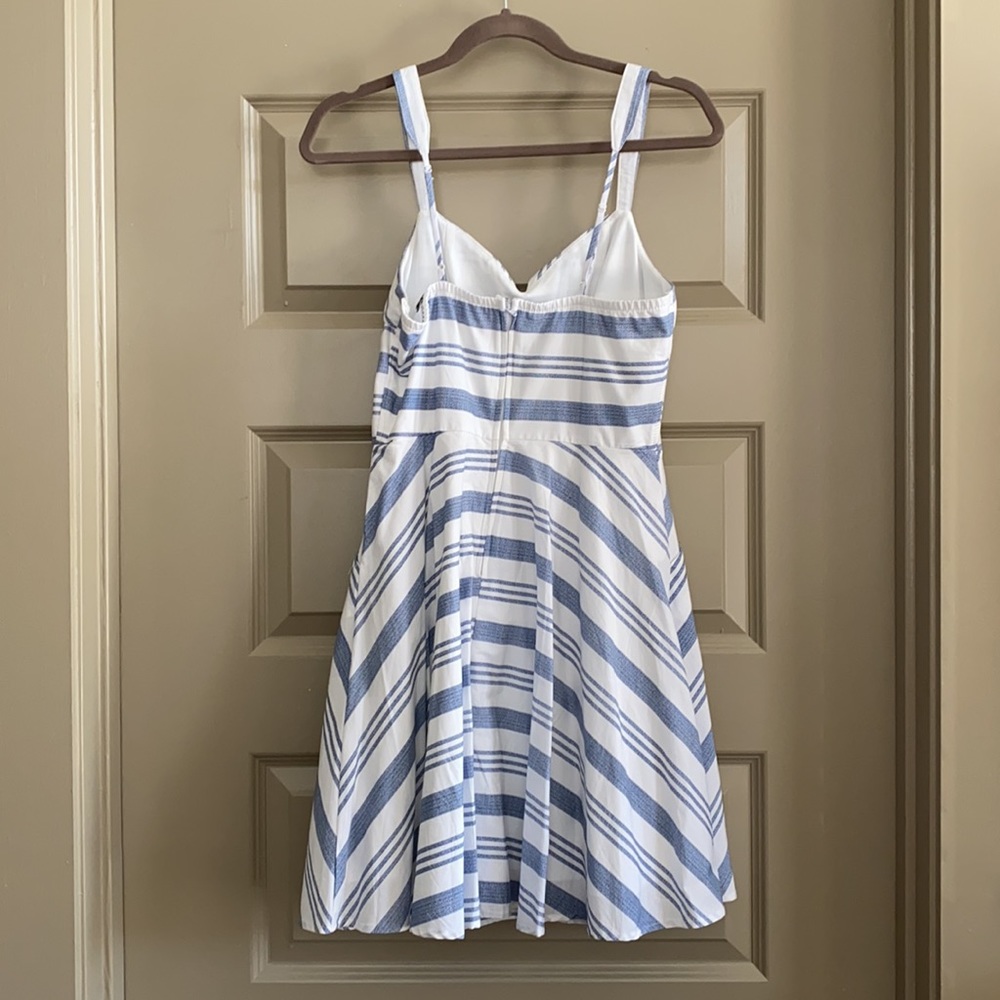 Perfect Spring Dress! - Picture 2 of 3